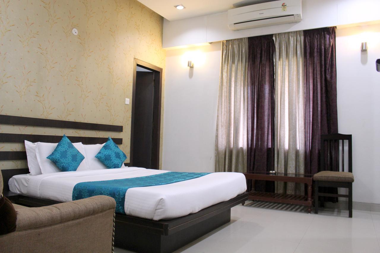 Hotel Aarya Inn Rāipur Exterior foto